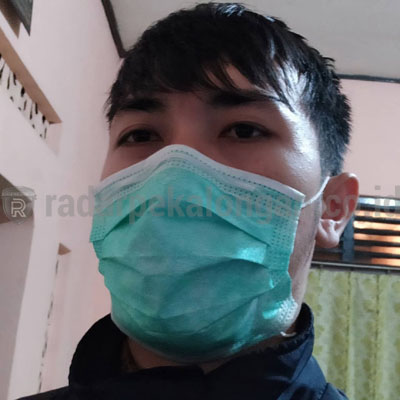 Salut, Pria Ini Bagikan Kisah Isolasi Mandiri Keluarganya di Medsos