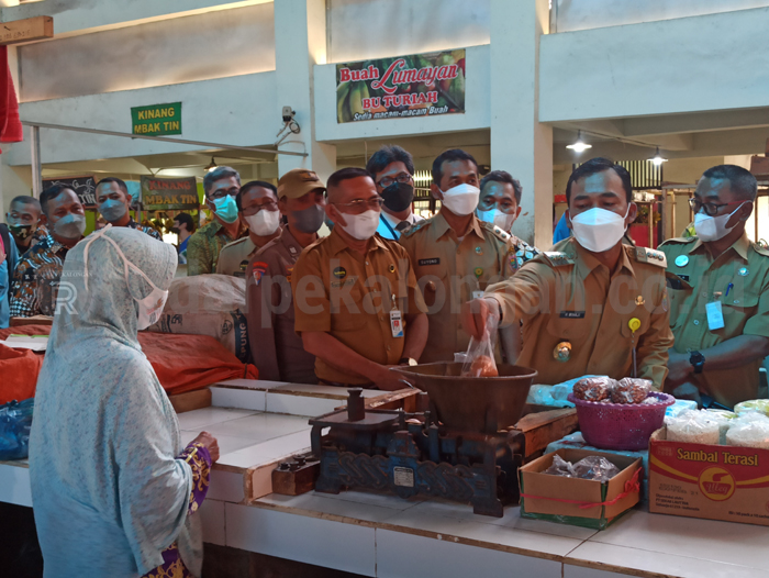 Stabilkan Harga Minyak, Pemkab Bersiap Operasi Pasar