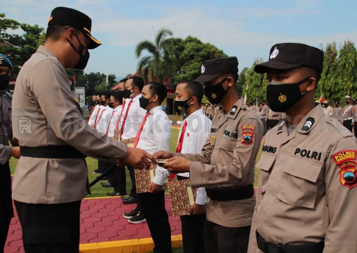 11 Polisi Dapat Penghargaan