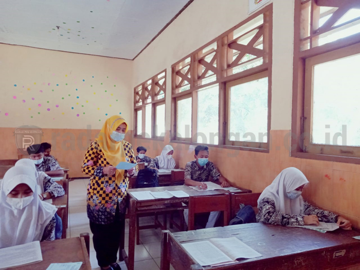 PAT Luring, SMPN 2 Gringsing Berlakukan Prokes Ketat