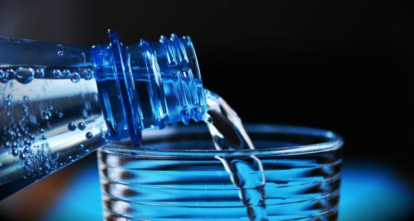 10 Penyakit Ini Bisa Diatasi dengan Rutin Minum Air Hangat Setiap Pagi
